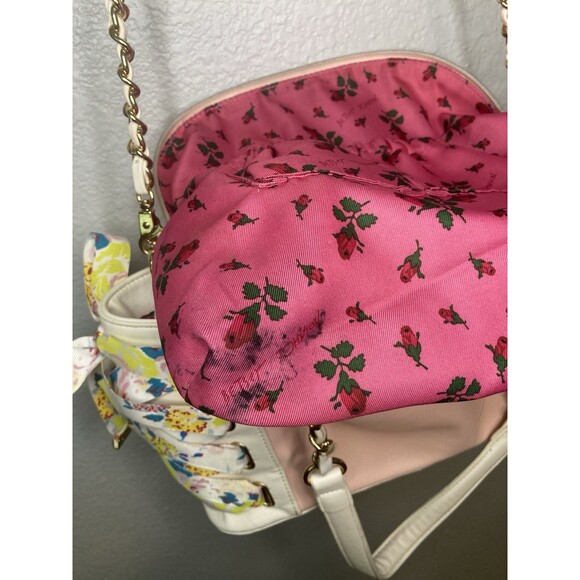 Betsey Johnson Pastel Pink Shoulder Bag W/ Strap Ribbon Bows Gold Hardware - Picture 11 of 16